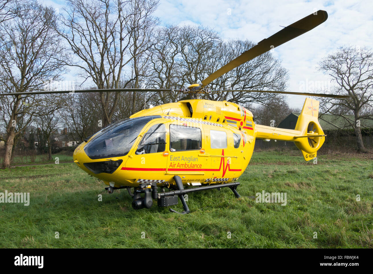 East Anglian Air Ambulance Helikopter auf dem Boden in Newmarket, Suffolk, UK Stockfoto