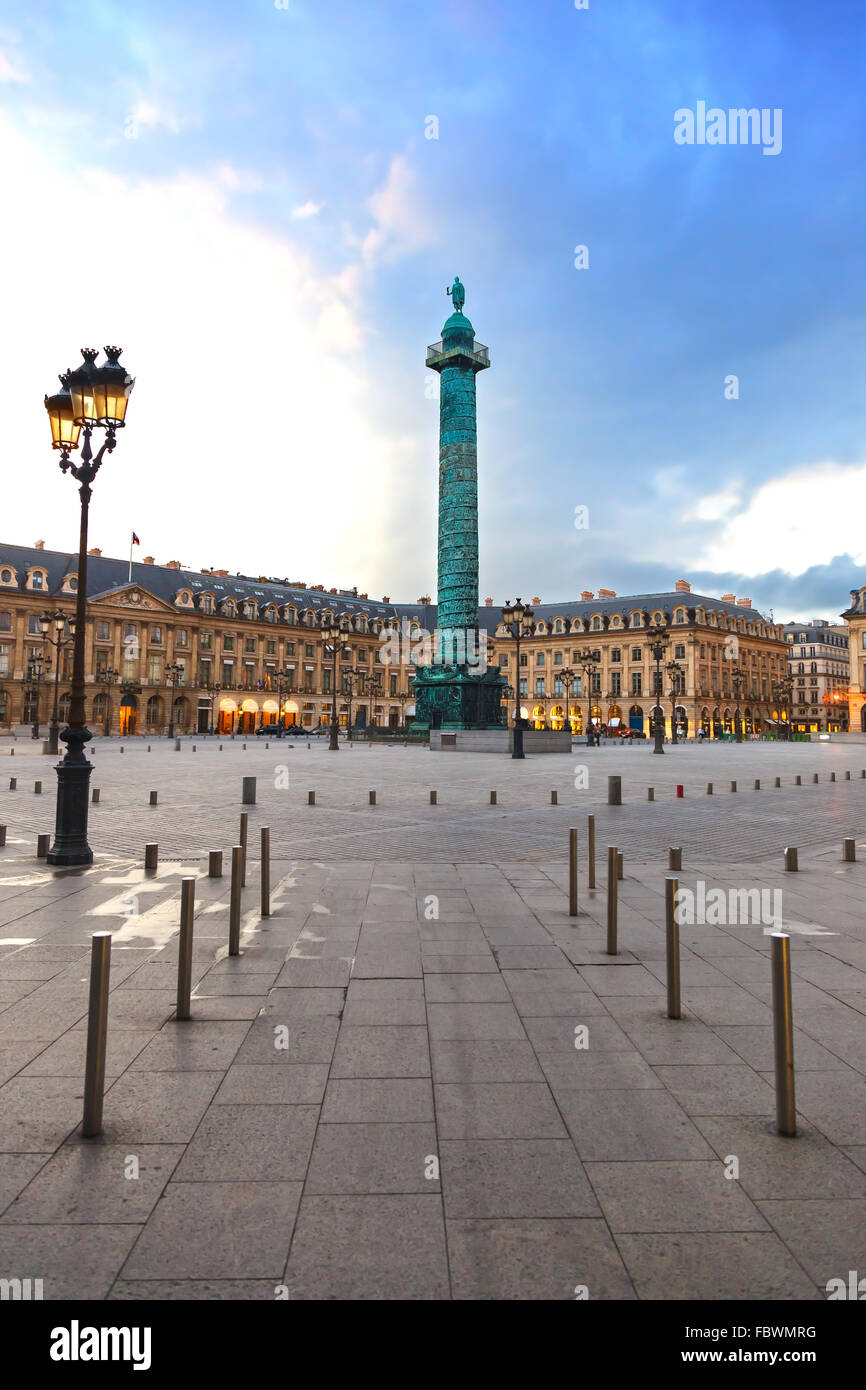 Paris, Vendome Platz Wahrzeichen, Place Vendome in französischer Sprache, im Abendlicht. Frankreich, Europa. Stockfoto