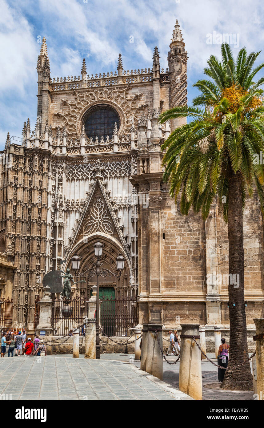 Spanien, Andalusien, Provinz Sevilla, Sevilla, Haupteingang der Kathedrale von Sevilla Stockfoto