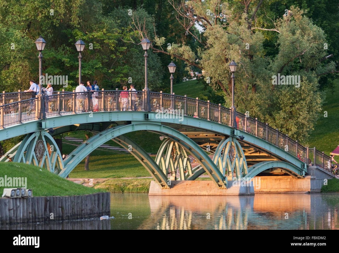 Brücke im Park Zarizyno Stockfoto