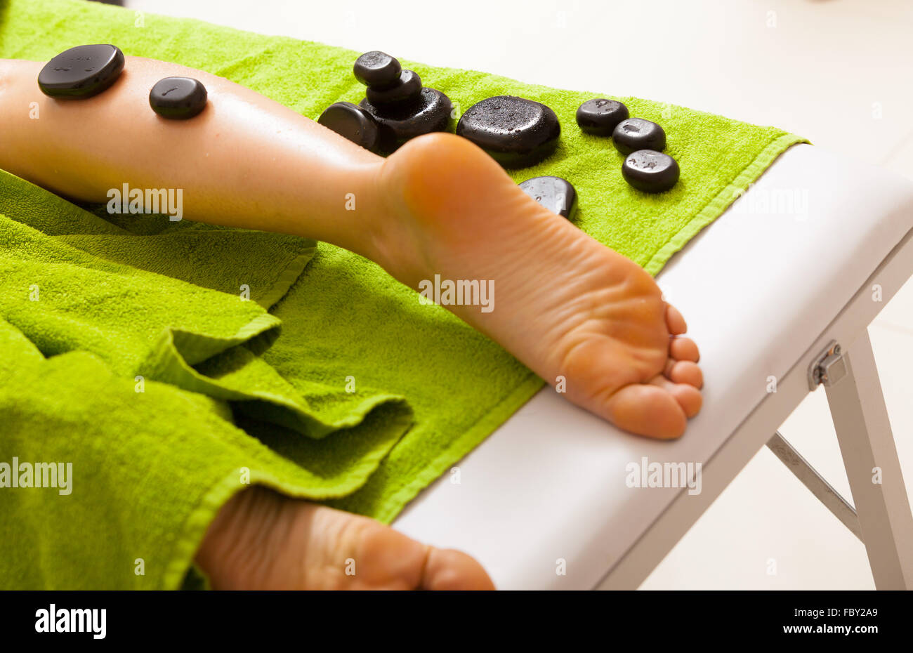 Hot Woman Feet Fotos Und Bildmaterial In Hoher Aufl sung Alamy hot-woman-feet-fotos-und-bildmaterial-in-hoher-aufl-sung-alamy