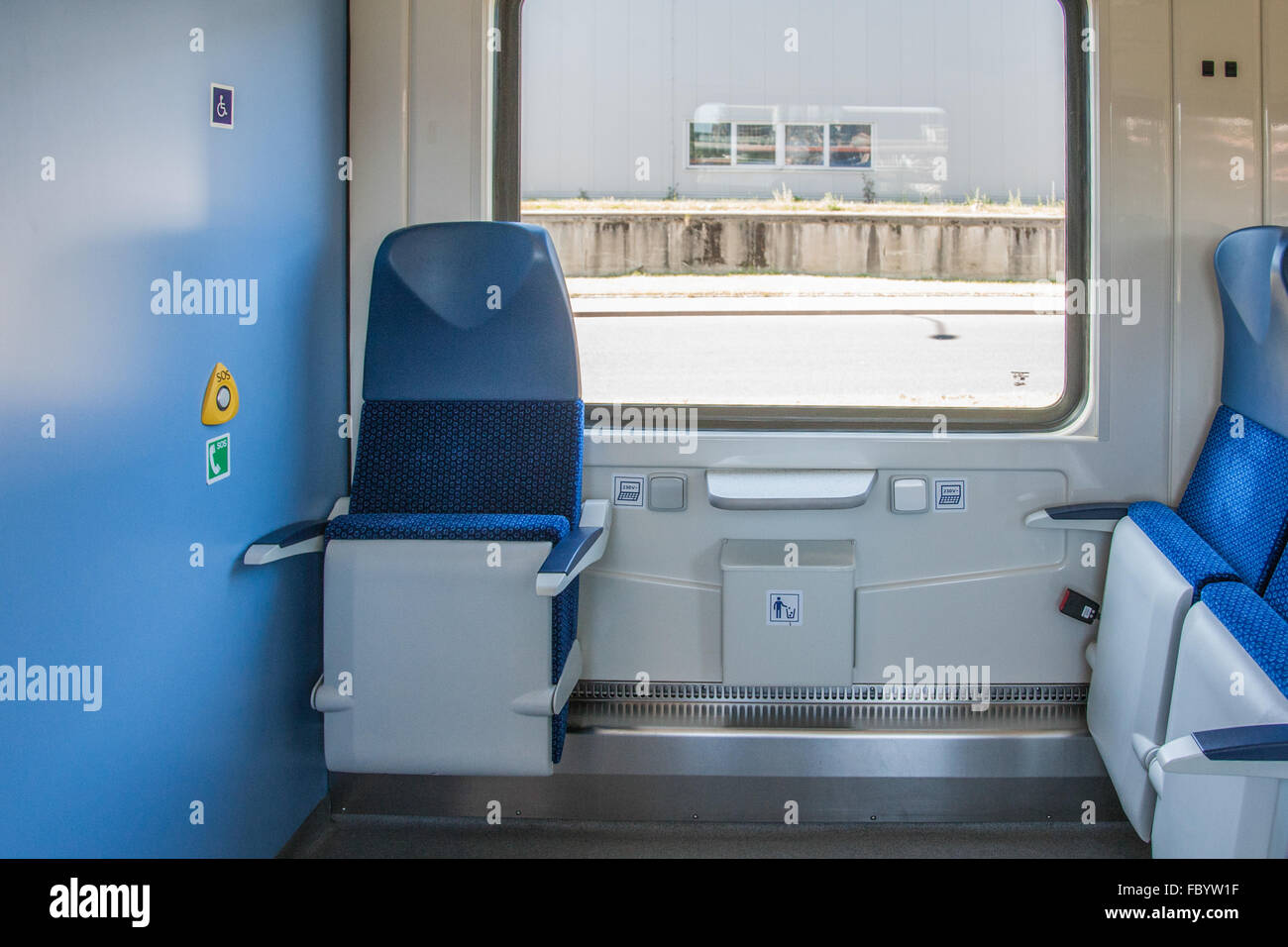 Taxi-Auto für Regional-Züge in der Tschechischen Republik Stockfoto