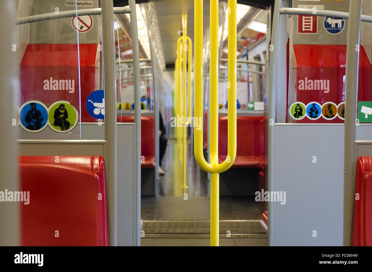 Innenansicht der Wiener u-Bahn Stockfoto