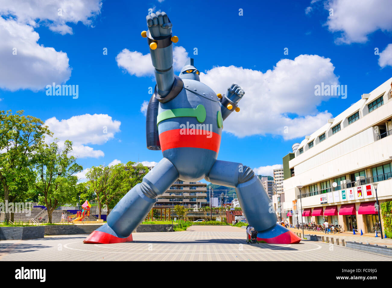 Das Gigantor-Roboter-Denkmal am Bahnhof Shin-Nagata in Kobe, Japan. Stockfoto