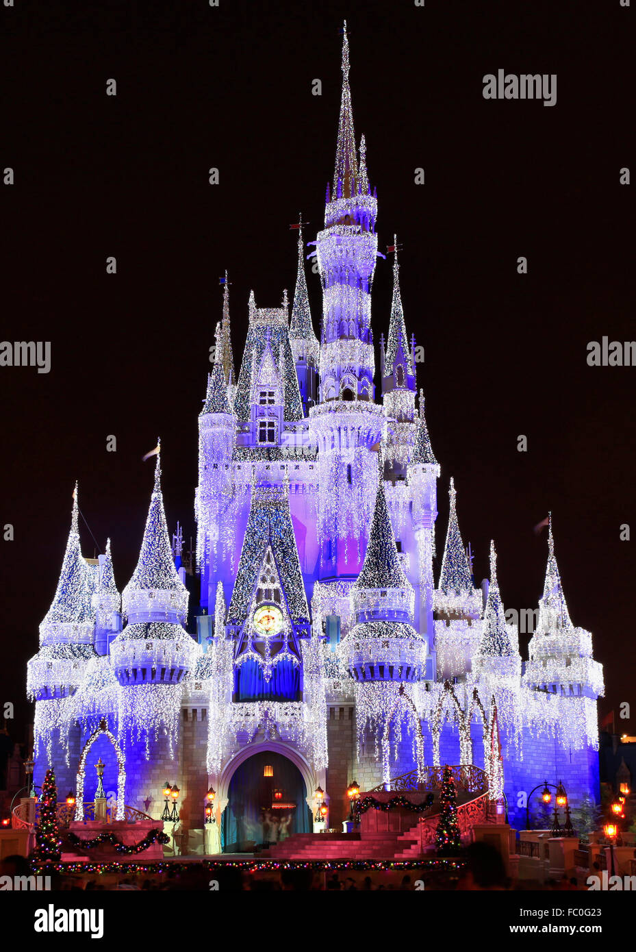 Cinderella Castle beleuchtet in der Nacht, Magic Kingdom, Disney Stockfoto