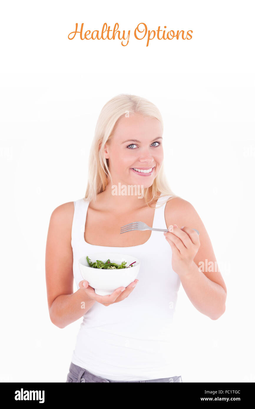 Gesunde Alternativen gegen charmante Dame essen Salat Stockfoto