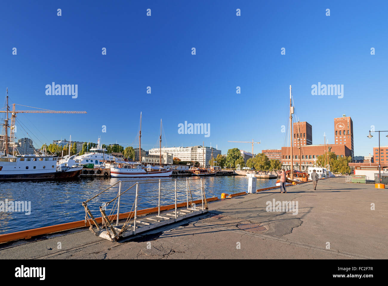 Radhuset goldene Uhr Stockfoto