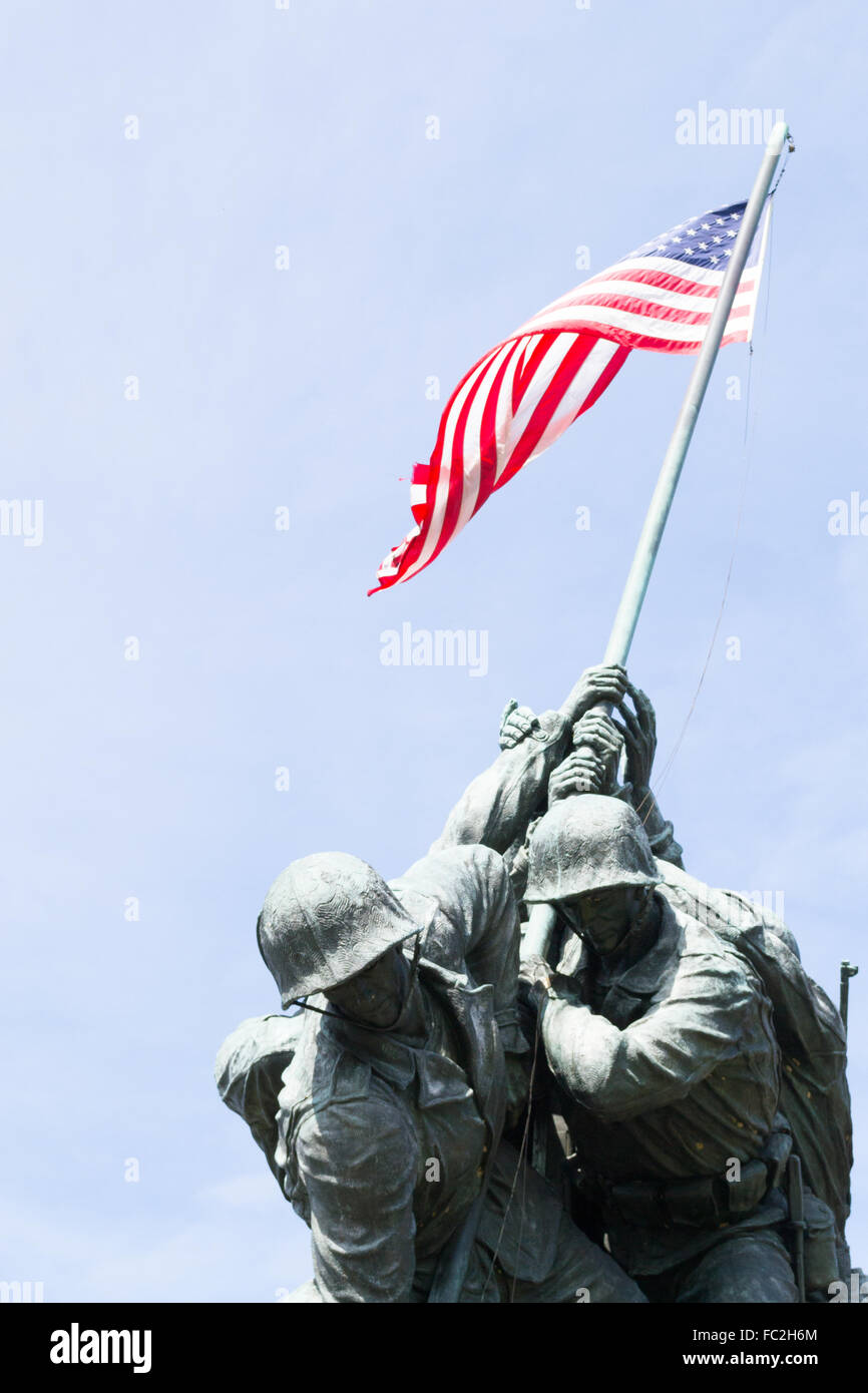 Soldaten mit der amerikanischen Flagge Stockfoto