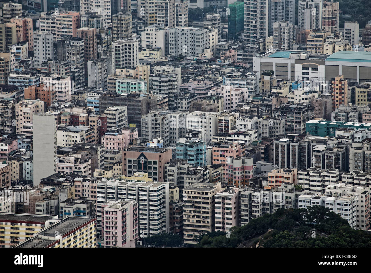 Hong Kong Stadtbild, Masse Gebäude im Nebel Stockfoto