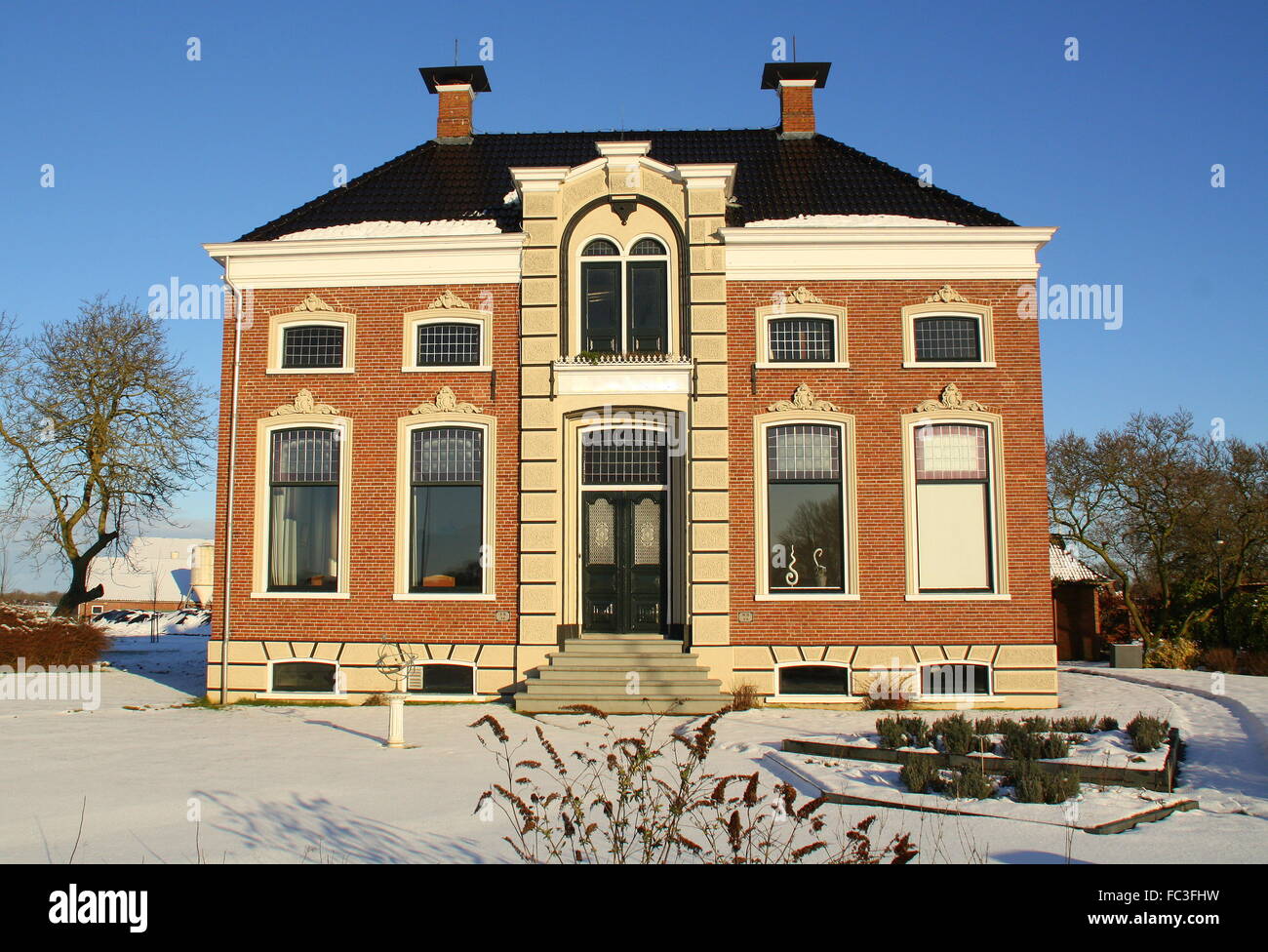 Provence von Groningen. Januar-17-2016. Bauernhaus in der Landschaft der Provence-Groningen. Die Niederlande Stockfoto