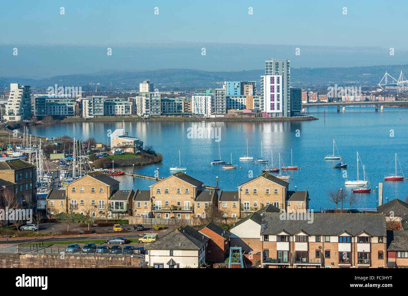Ansicht von Cardiff City und Teil von Penarth in Cardiff Bay entnommen Penarth, Südwales Stockfoto