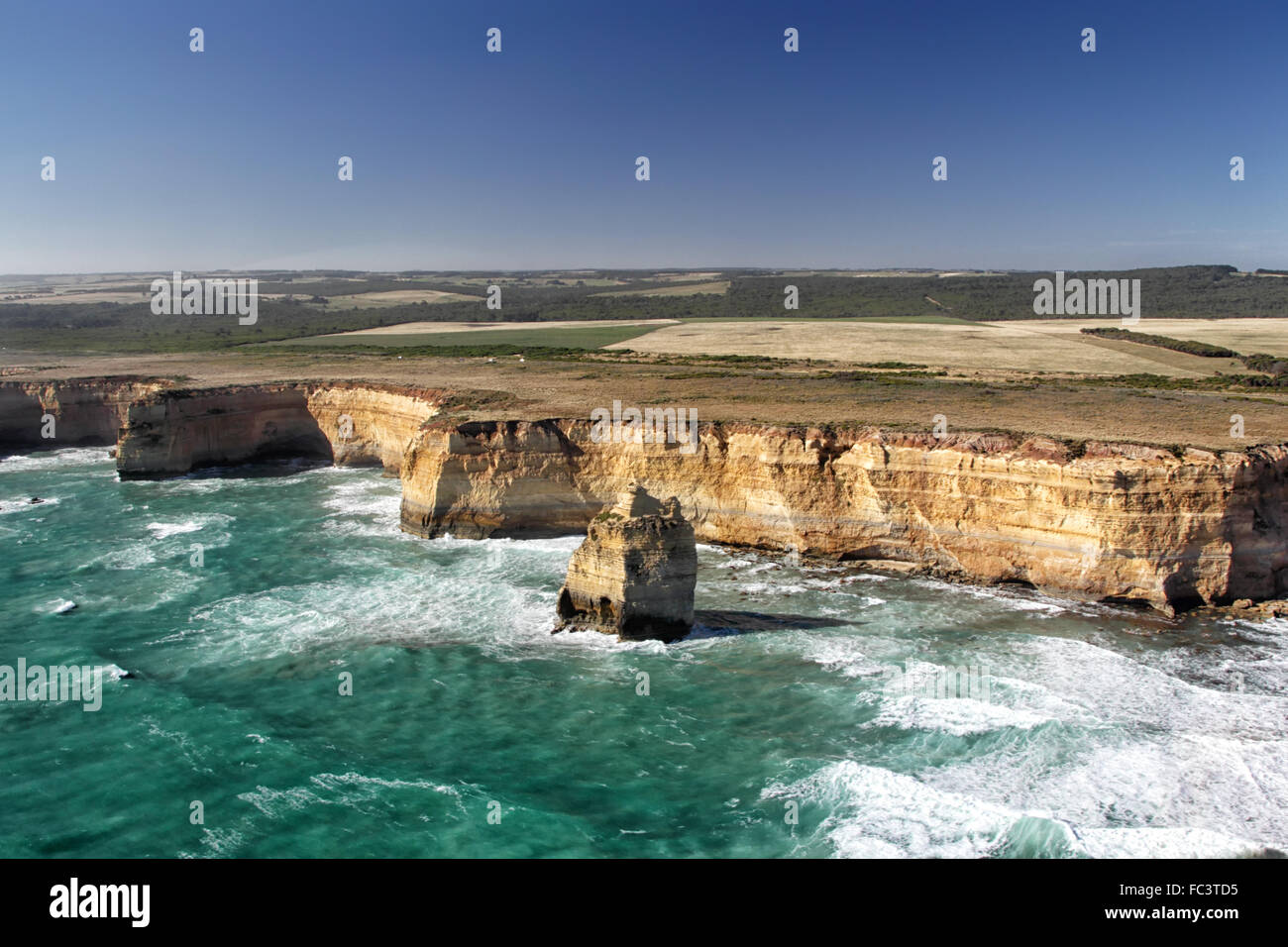 Luftaufnahme der zwölf Apostel an der Great Ocean Road im Port Campbell National Park, Victoria, Australien. Stockfoto