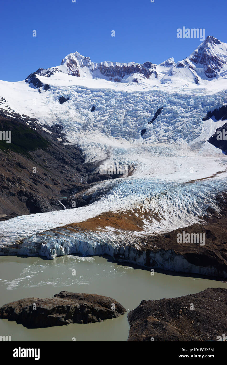 Adela Gipfel und Gletscher über Laguna Torres, neben Cerro Torre, Los Glaciares NP, Argentinien Stockfoto