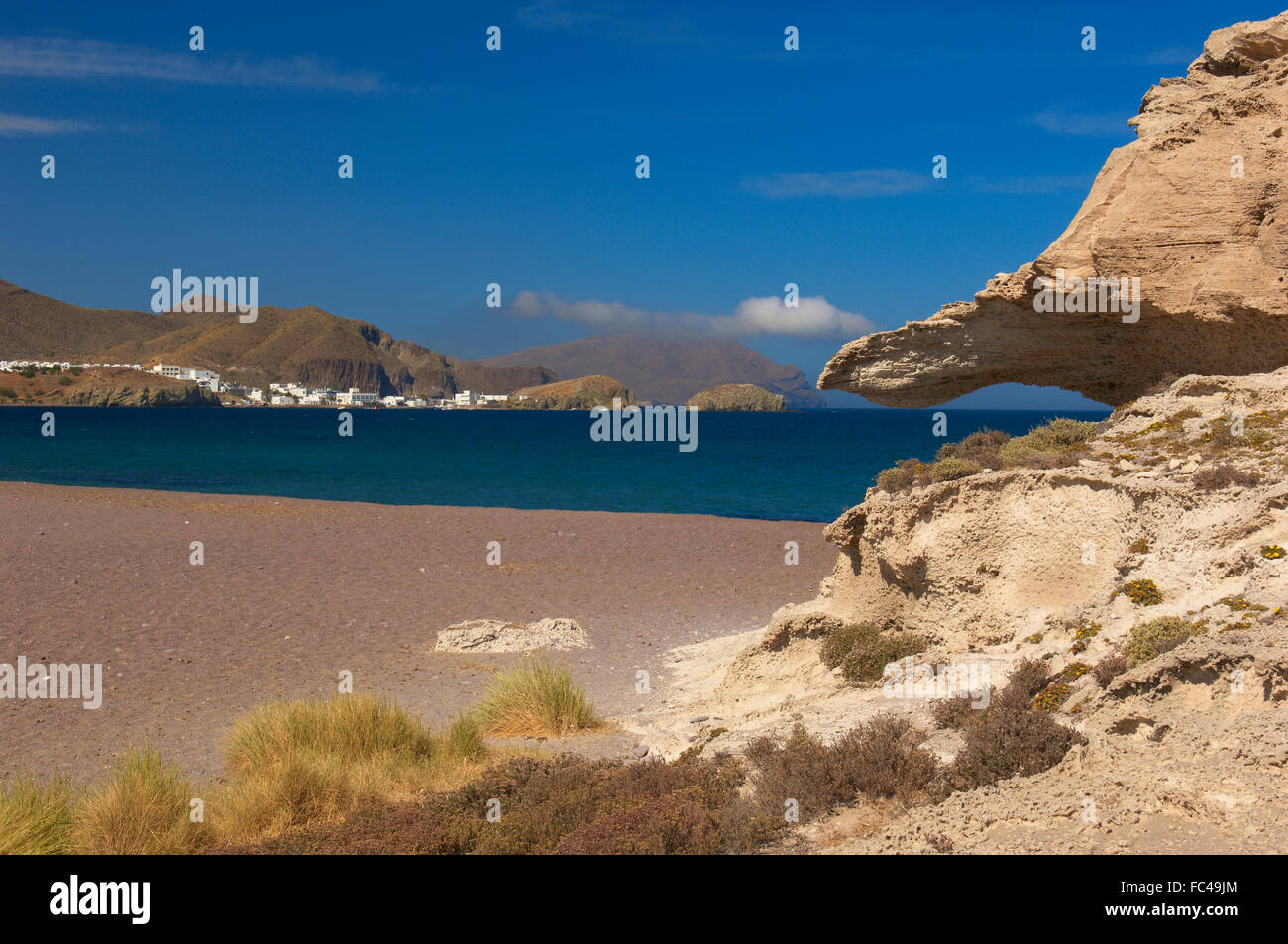 Cabo de Gata, Los Escullos, Playa del Arco, Strand El Arco, Isleta del Moro, Cabo de Gata-Nijar Natural Park. Almeria, Andalusien Stockfoto