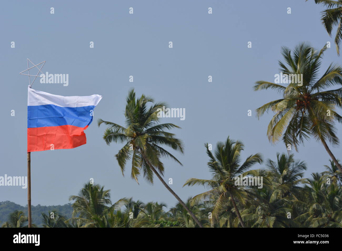 Palolem, Indien - 3. November 2015 - russische Flagge am Strand von Goa, viele Russen Immobilienkauf in Indien Stockfoto