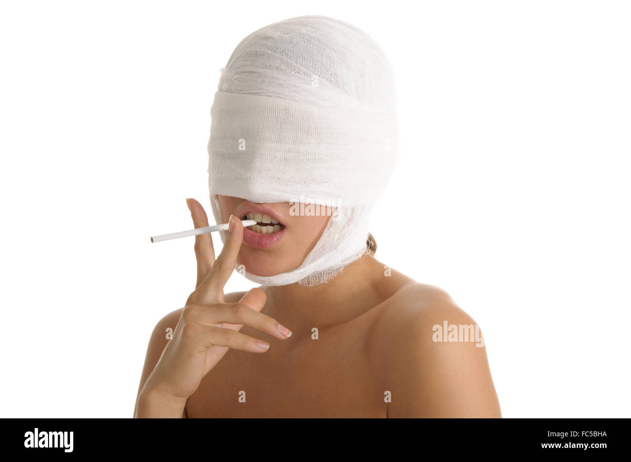 Ihr Kopf Bandagiert Fotos Und Bildmaterial In Hoher Auflösung Alamy 