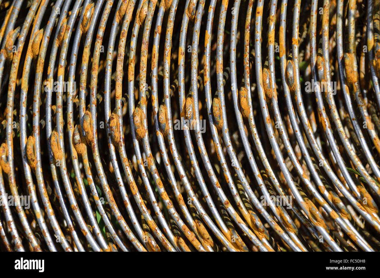 rostige Biegungen der Bewehrungsstab Stockfoto