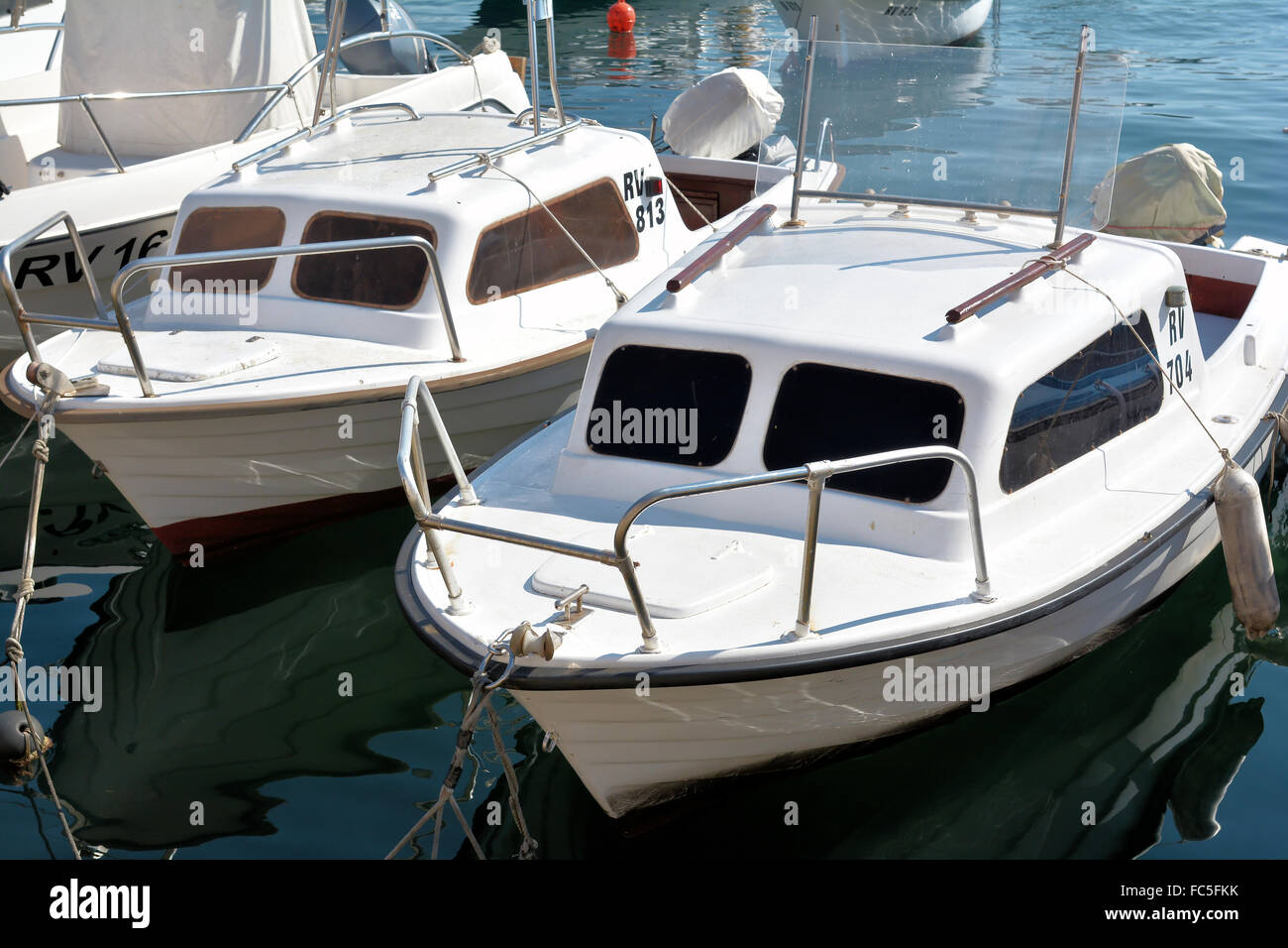 Boote an der adriatischen Küste in Rovinj Stockfoto
