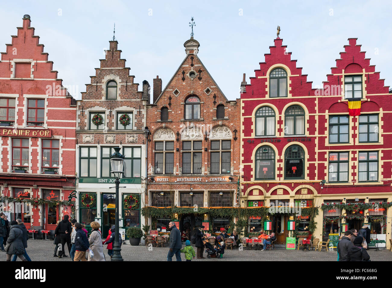 Guild Häuser auf dem Marktplatz, Brügge, Belgien Stockfoto