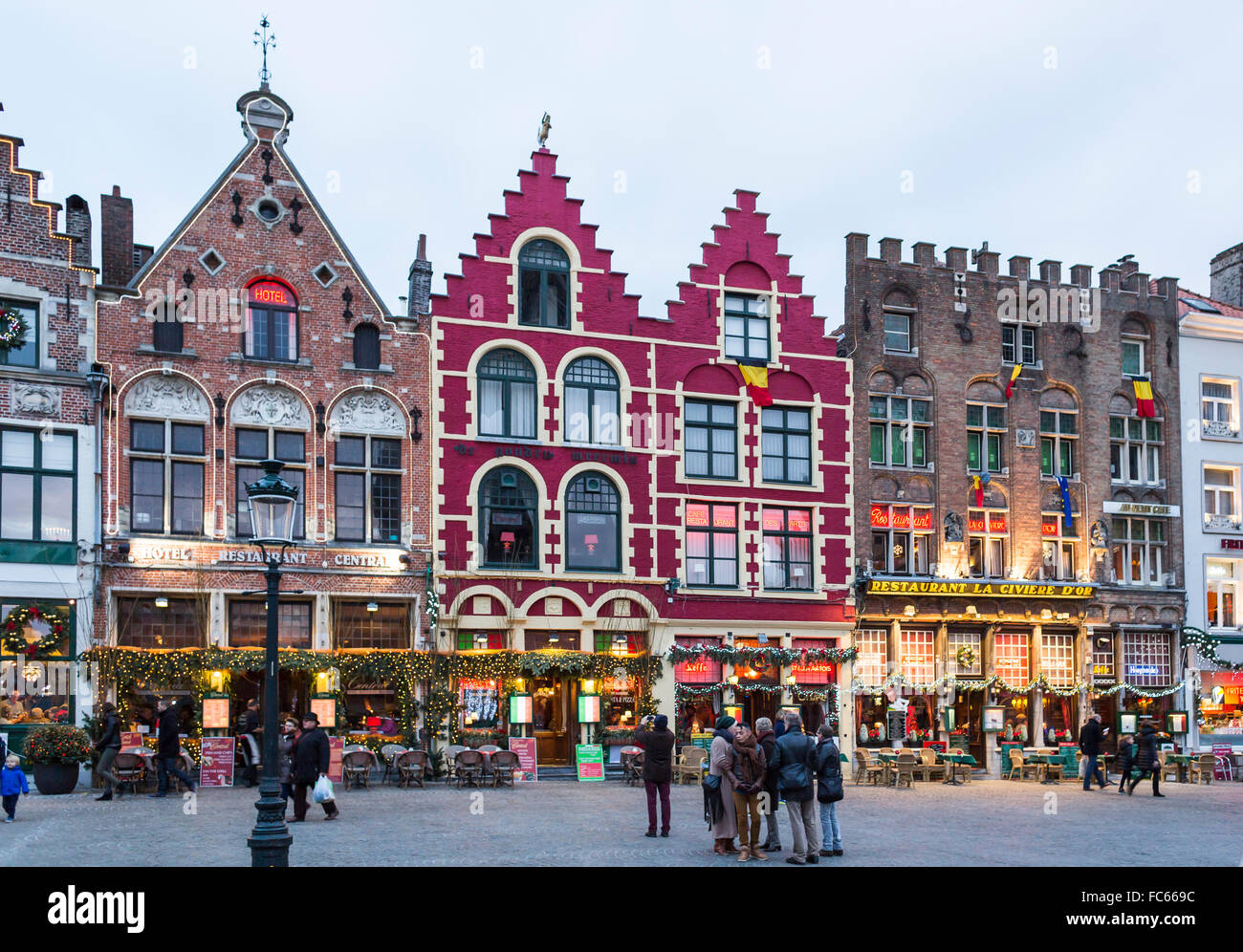 Guild Häuser auf dem Marktplatz, Brügge, Belgien Stockfoto