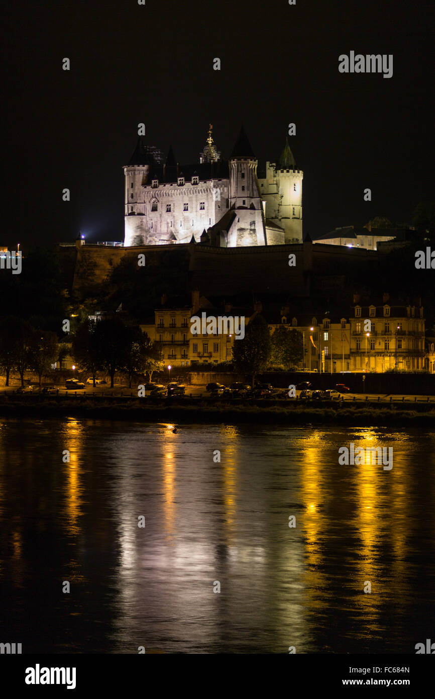 Chateau de Saumur, Saumur, Loire-Tal, Frankreich, in der Nacht Stockfoto