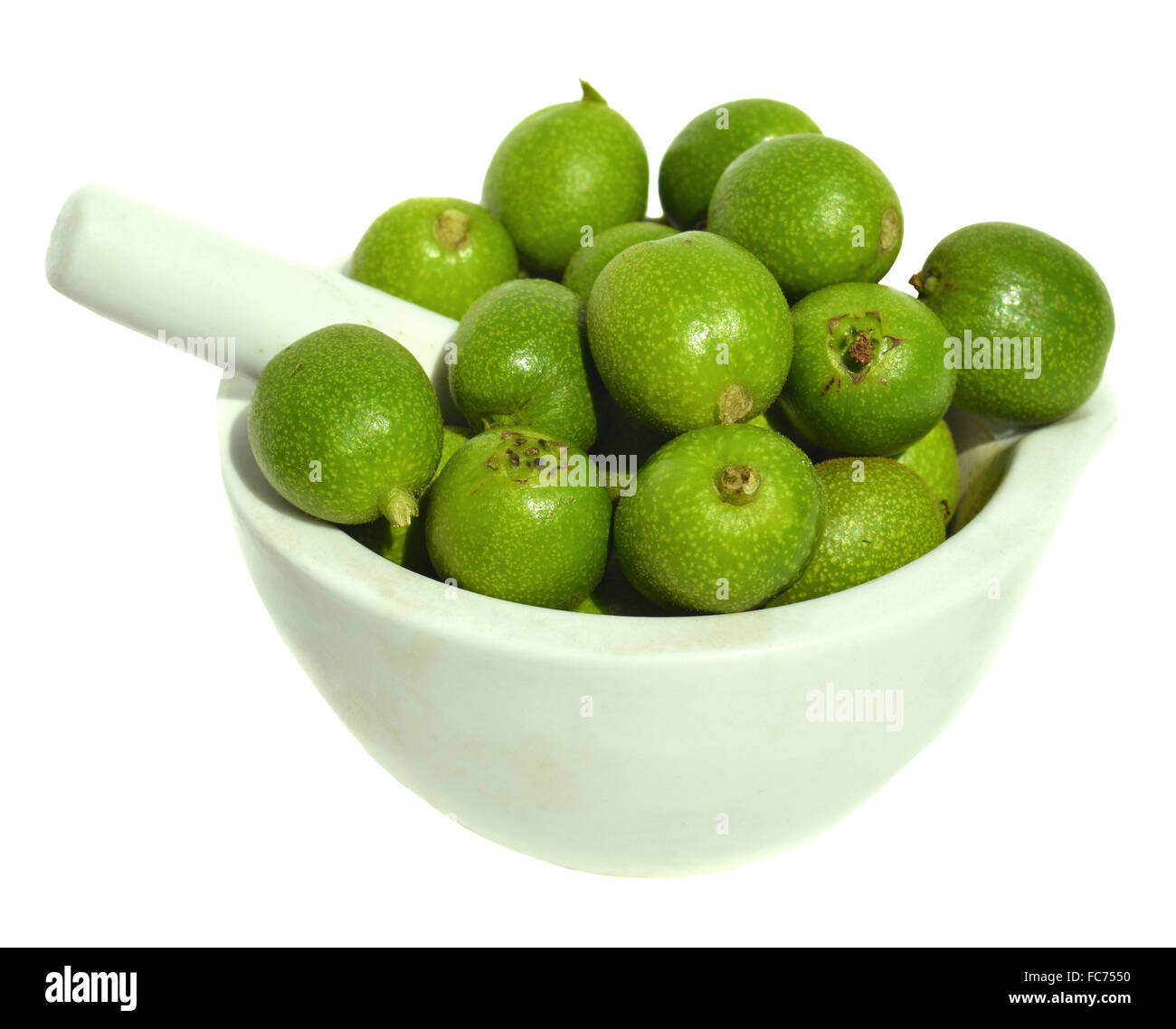 Grüner junge Walnüsse in Schalen Stockfoto