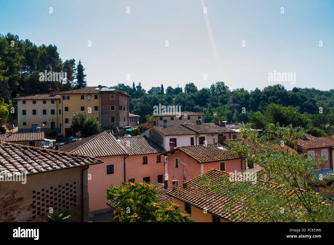 Blick über ein kleines Dorf in der Toskana genannt Alica. Stockfoto