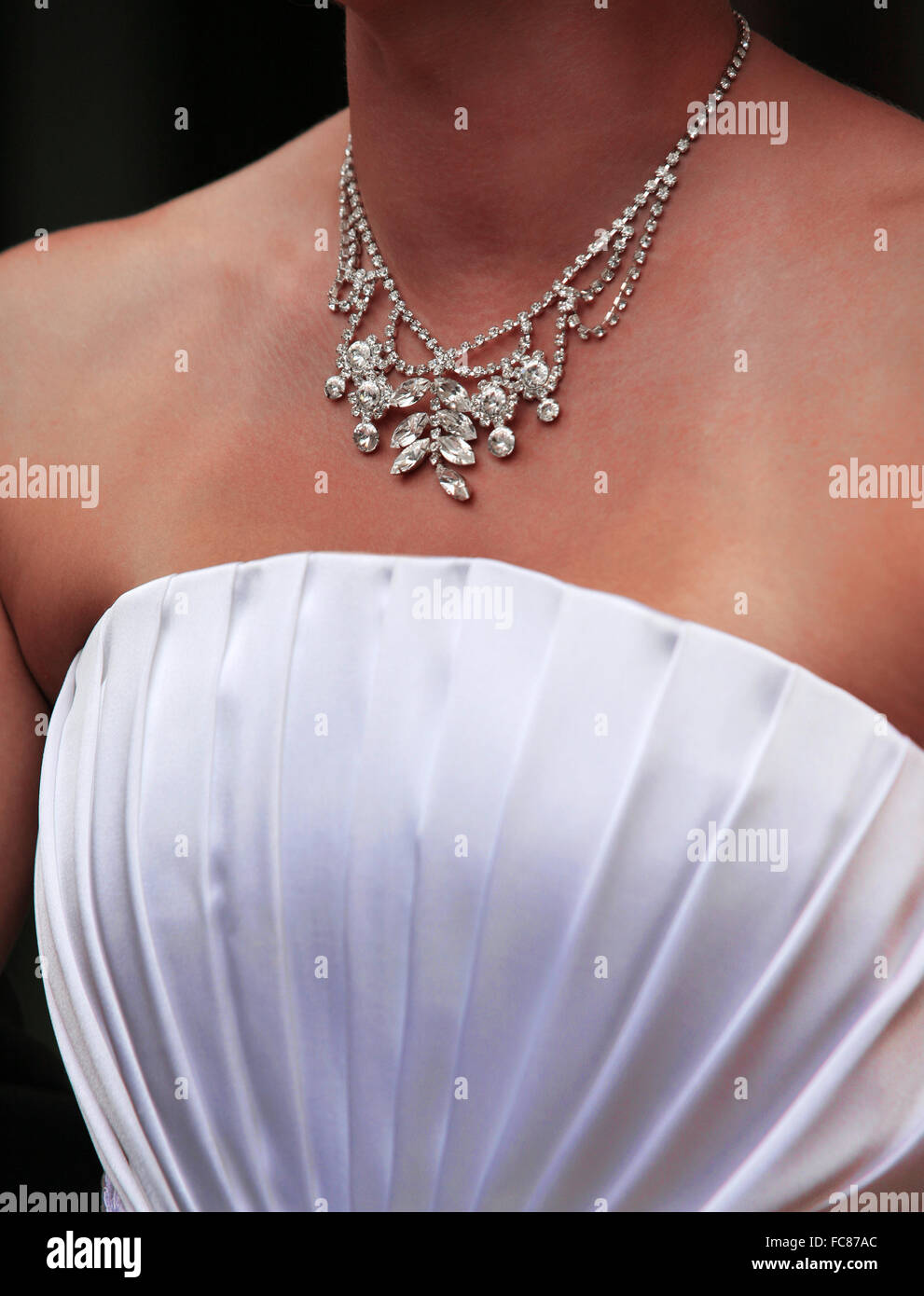 Hochzeit-Diamant-Halskette Stockfoto