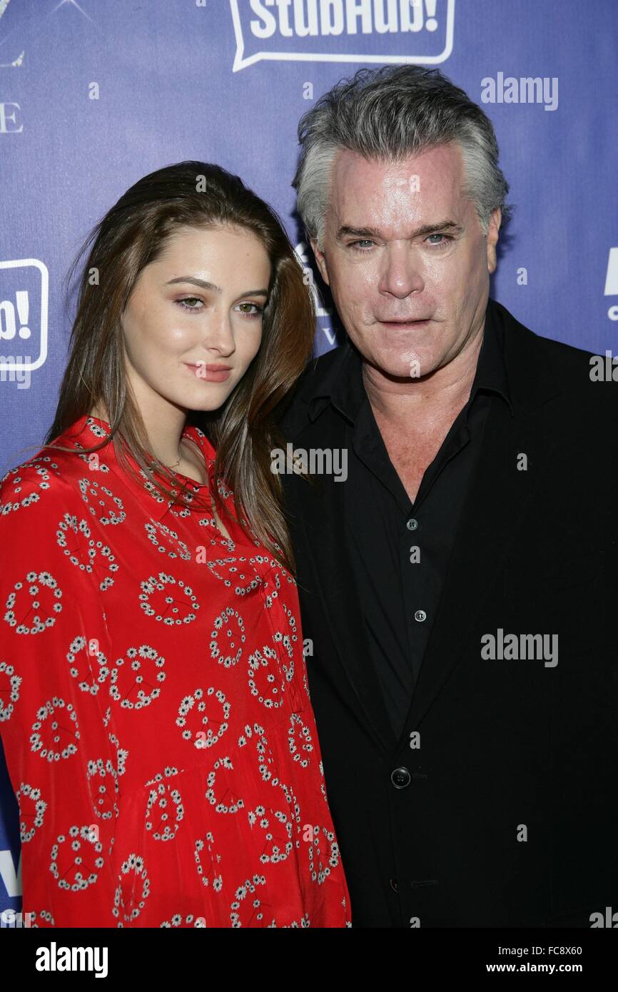 Las Vegas, NV, USA. 20. Januar 2016. Carson Liotta, Ray Liotta auf der after-Party für JENNIFER LOPEZ: alles was ich habe offizielle After Party und Eröffnung für Herrn CHOW, Caesars Palace, Las Vegas, NV 20. Januar 2016. Bildnachweis: James Atoa/Everett Collection/Alamy Live-Nachrichten Stockfoto