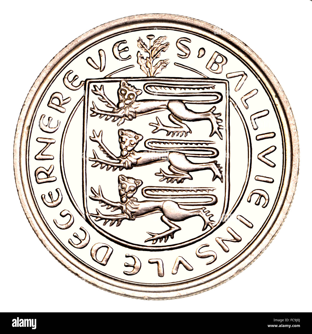 Guernsey-Münze - 10 neue Pence, 1968, umgekehrt zeigt das Wappen (Hintergrund Digital bereinigt) Stockfoto