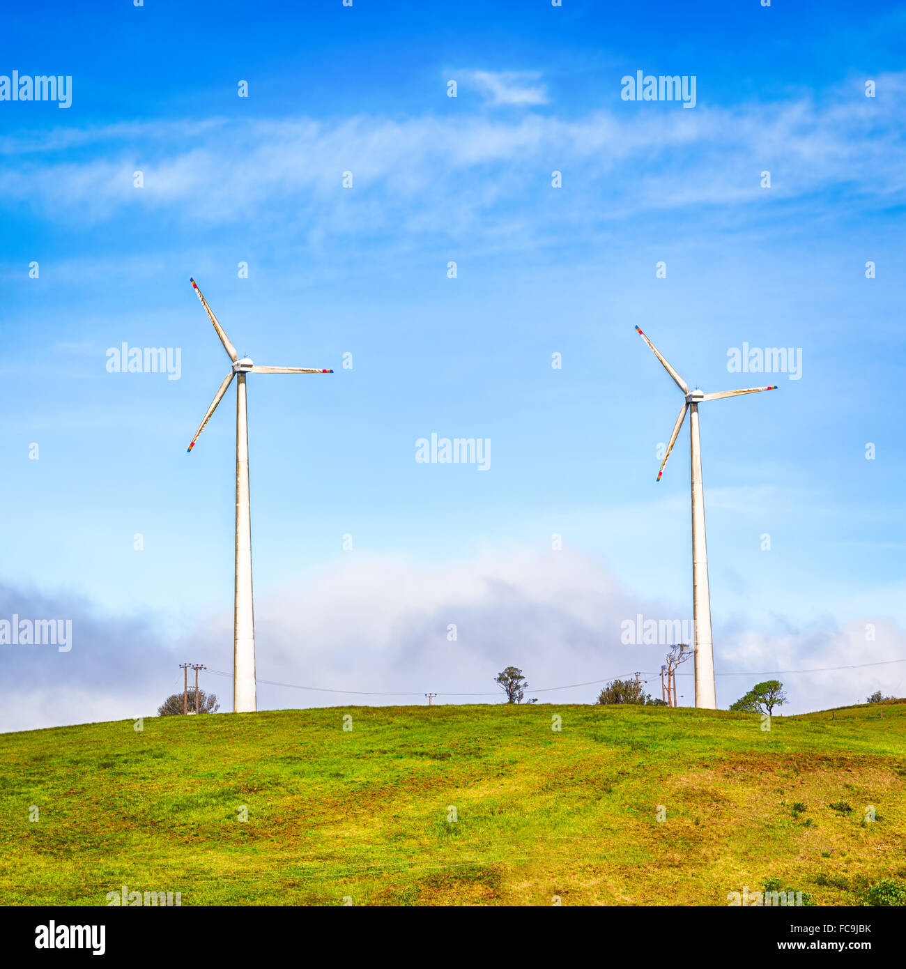 Horizontalen Achse Windkraftanlagen Stockfoto