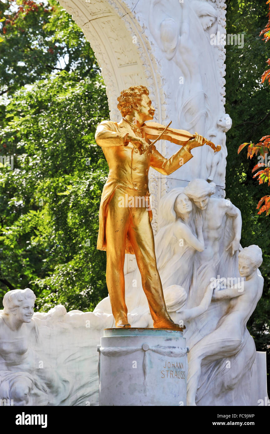 Geiger statue -Fotos und -Bildmaterial in hoher Auflösung – Alamy