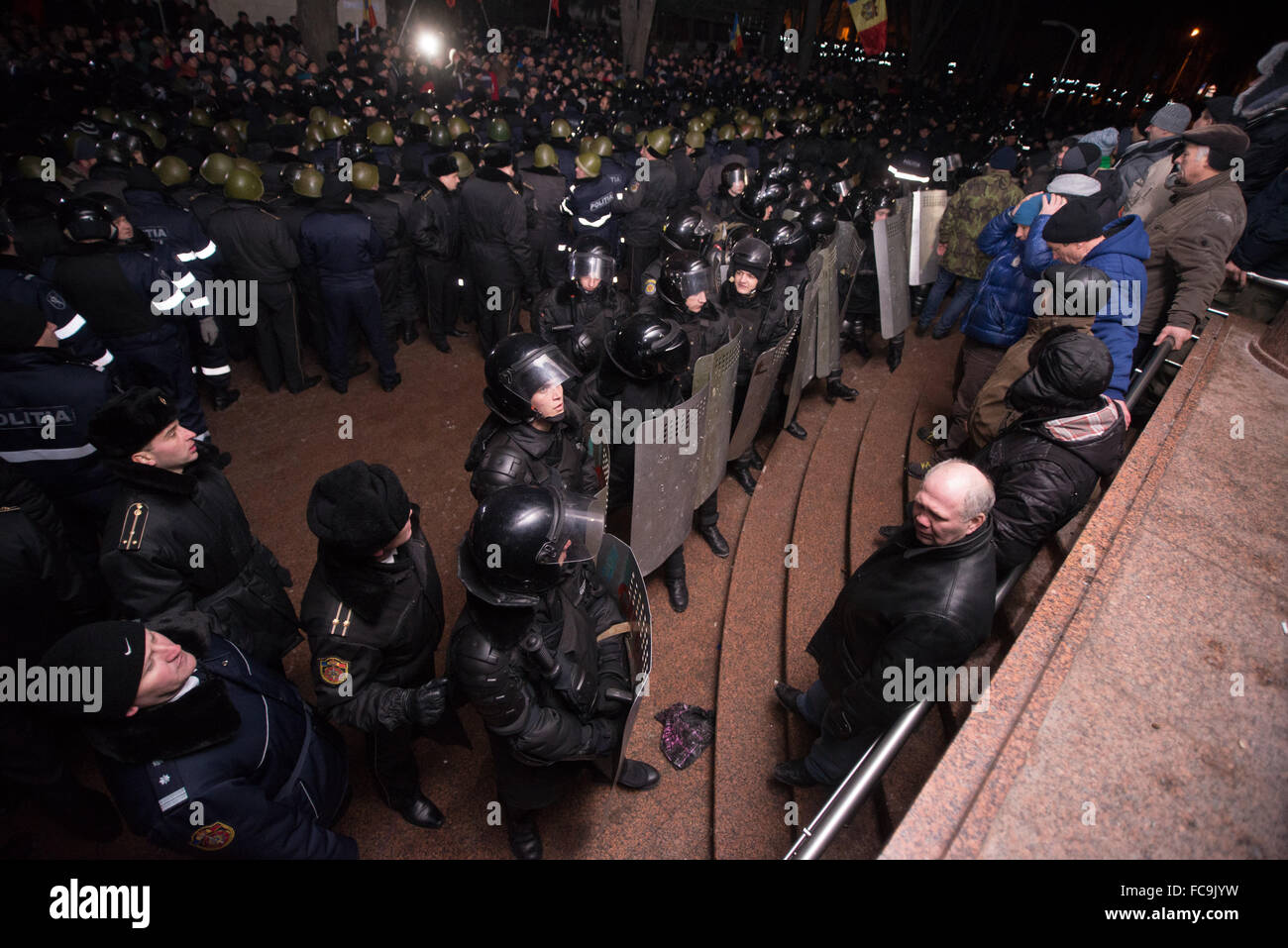 In Chisinau Demonstranten Pause im Parlament Builgind am 20. Januar 2016 protestieren sie Auseinandersetzung Filip Premierminister. Stockfoto