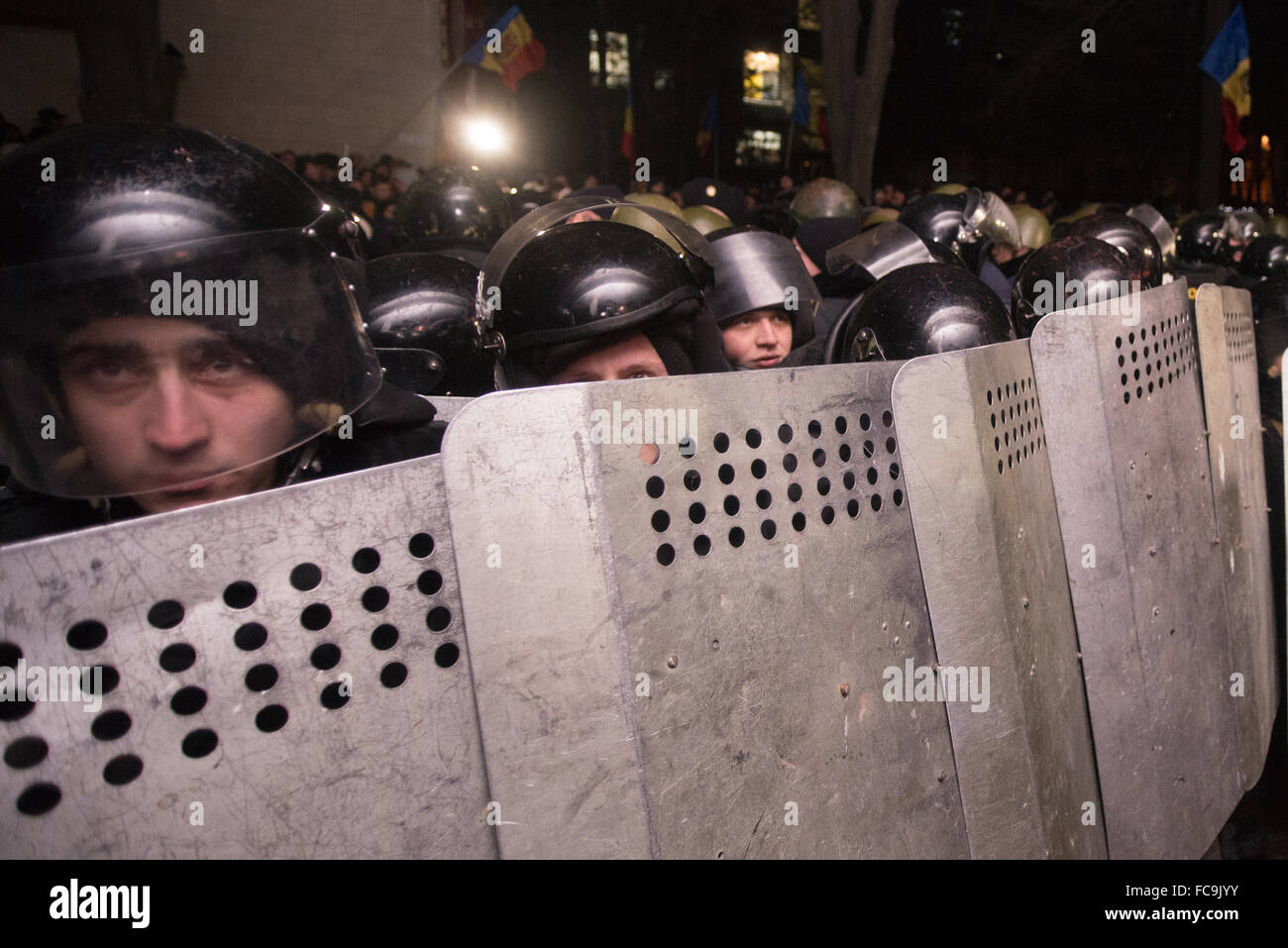 In Chisinau Demonstranten Pause im Parlament Builgind am 20. Januar 2016 protestieren sie Auseinandersetzung Filip Premierminister. Stockfoto