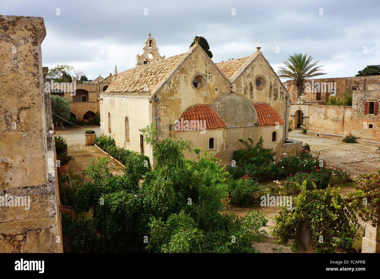 Kloster Moni Arkadi, Kirche von hinten, Insel Kreta, Griechenland Stockfoto