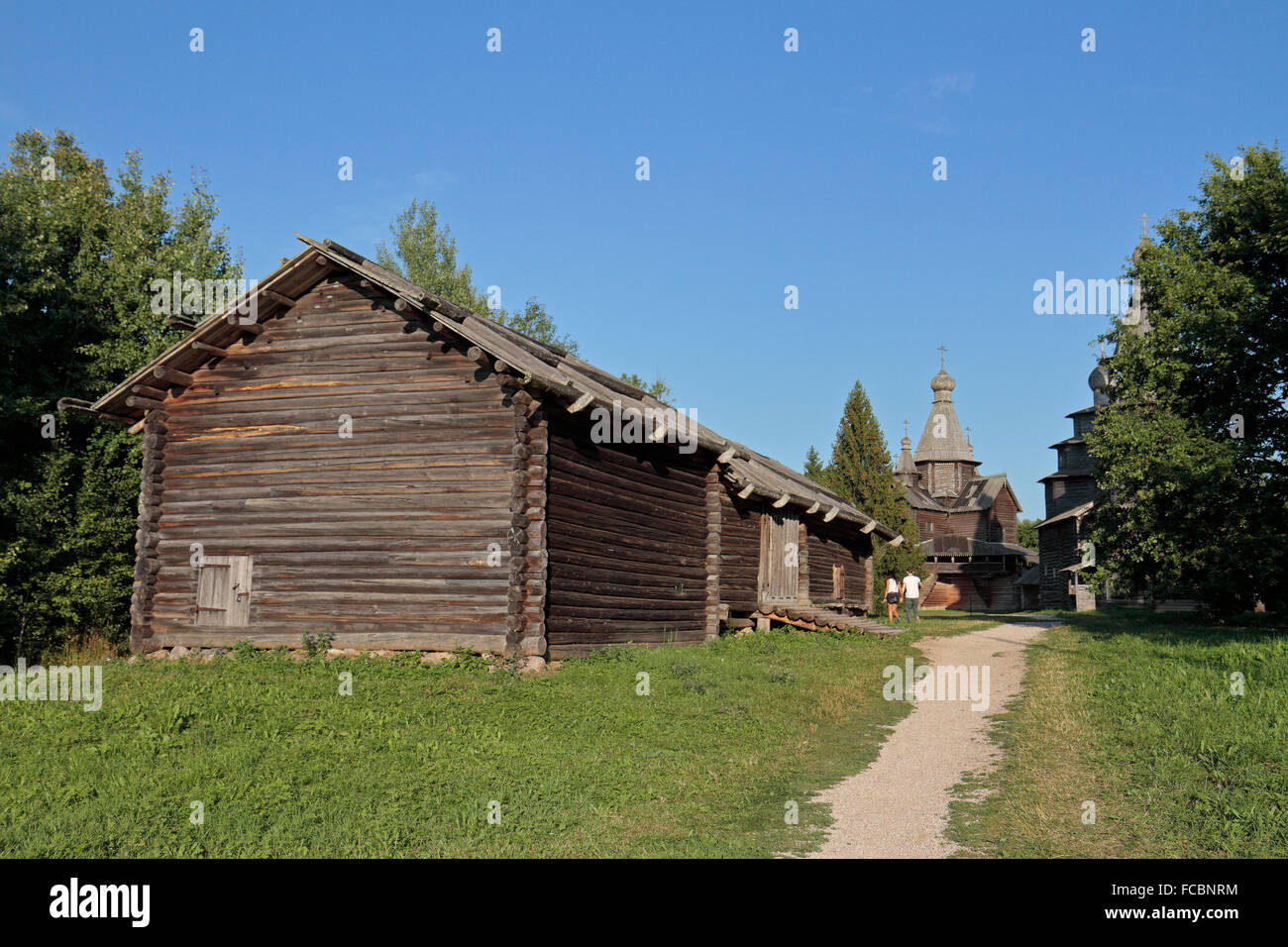 Haus im Vitoslavlitsy Museum der Holzarchitektur, Weliki Nowgorod, Russland. Stockfoto