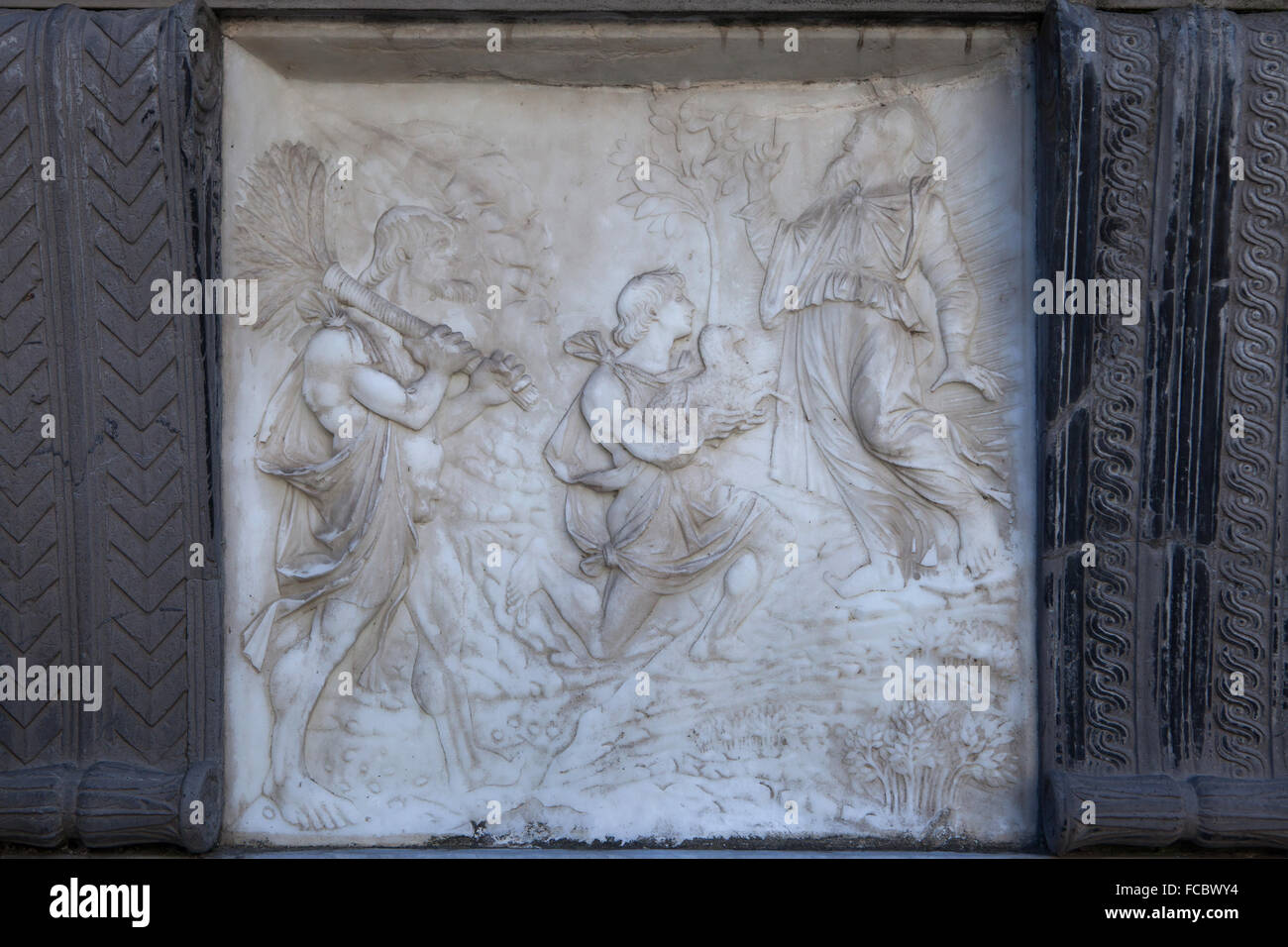 Angebot von Kain und Abel. Marmorrelief des italienischen Renaissance-Bildhauers Giovanni Antonio Amadeo auf die Cappella Colleoni in Bergamo, Lombardei, Italien. Stockfoto