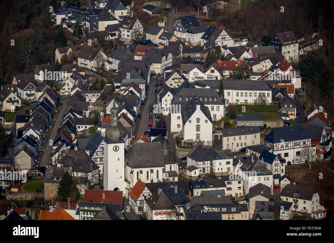 Luftbild, alte Stadt Arnsberg, alte Straßenmarkt und Stadt Kapelle St.Georg, Glockenturm, Arnsberg, Sauerland, Deutschland, Europa, Stockfoto