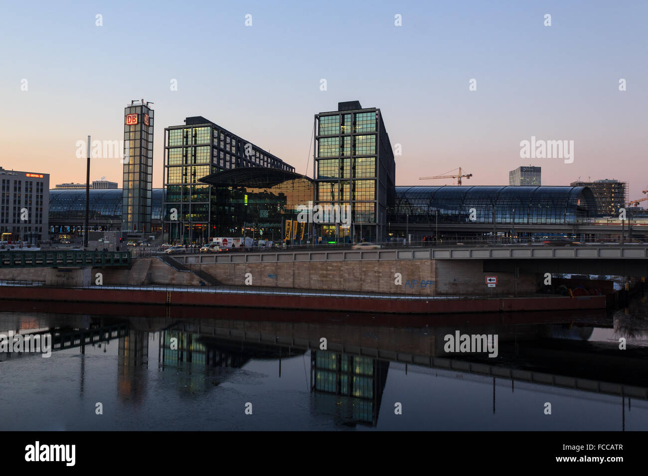 Berlin, 21. Januar 2015: Berliner Hauptbahnhof (Hauptbahnhof) die größte und Bahnhof Europas. Stockfoto
