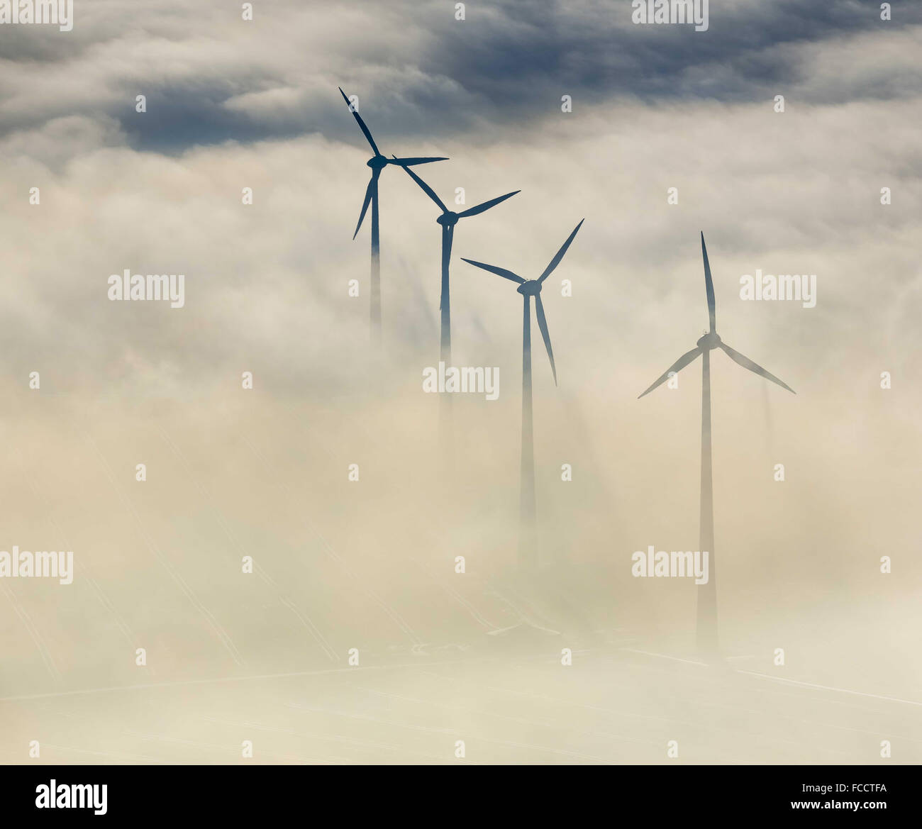 Luftbild, Windkraftanlagen, Windkraftanlagen, alternative Energie, Windenergie, Windkraftanlagen im nördlichen Sauerland Stockfoto