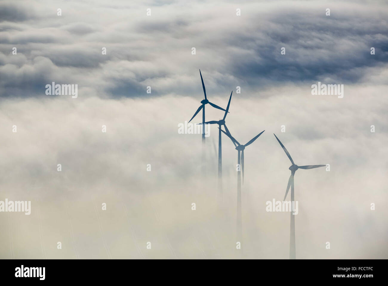 Luftbild, Windkraftanlagen, Windkraftanlagen, alternative Energie, Windenergie, Windkraftanlagen im nördlichen Sauerland Stockfoto