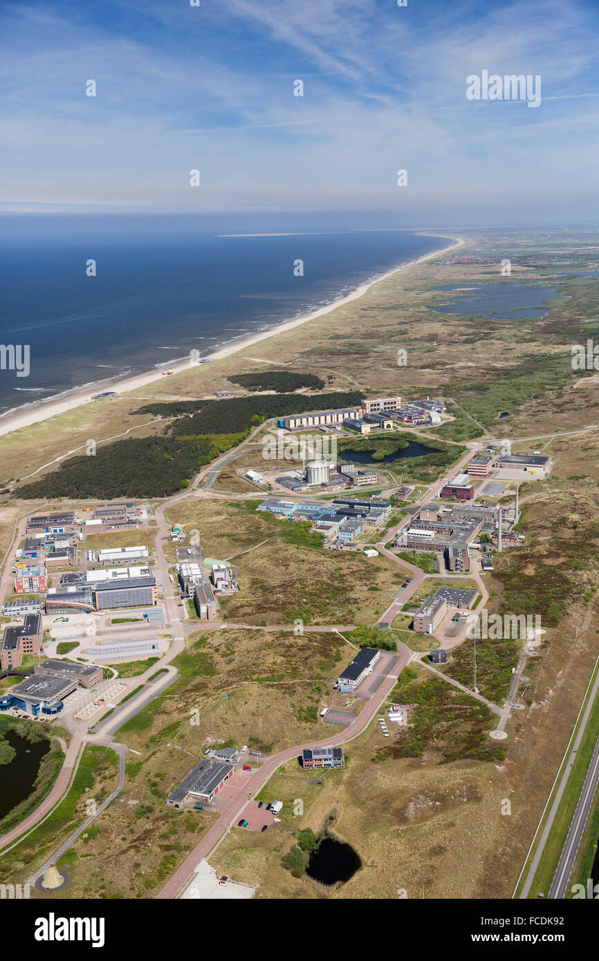 Niederlande, Petten, nukleare Forschungsreaktoren. Die kerntechnischen Anlagen liefern medizinische Isotope. Luftbild Stockfoto