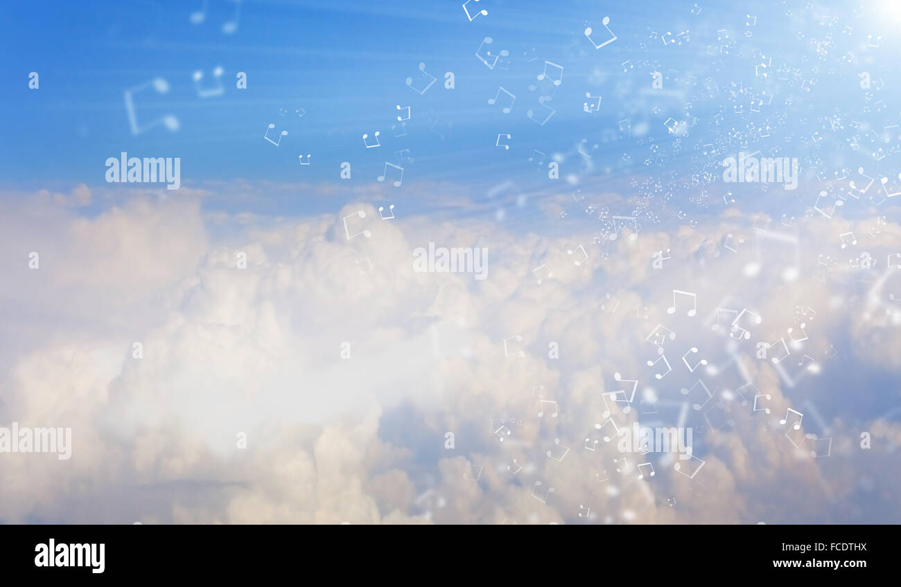 Konzeptionelle Hintergrundbild mit Cloud-Szene und Musik-Noten Stockfoto