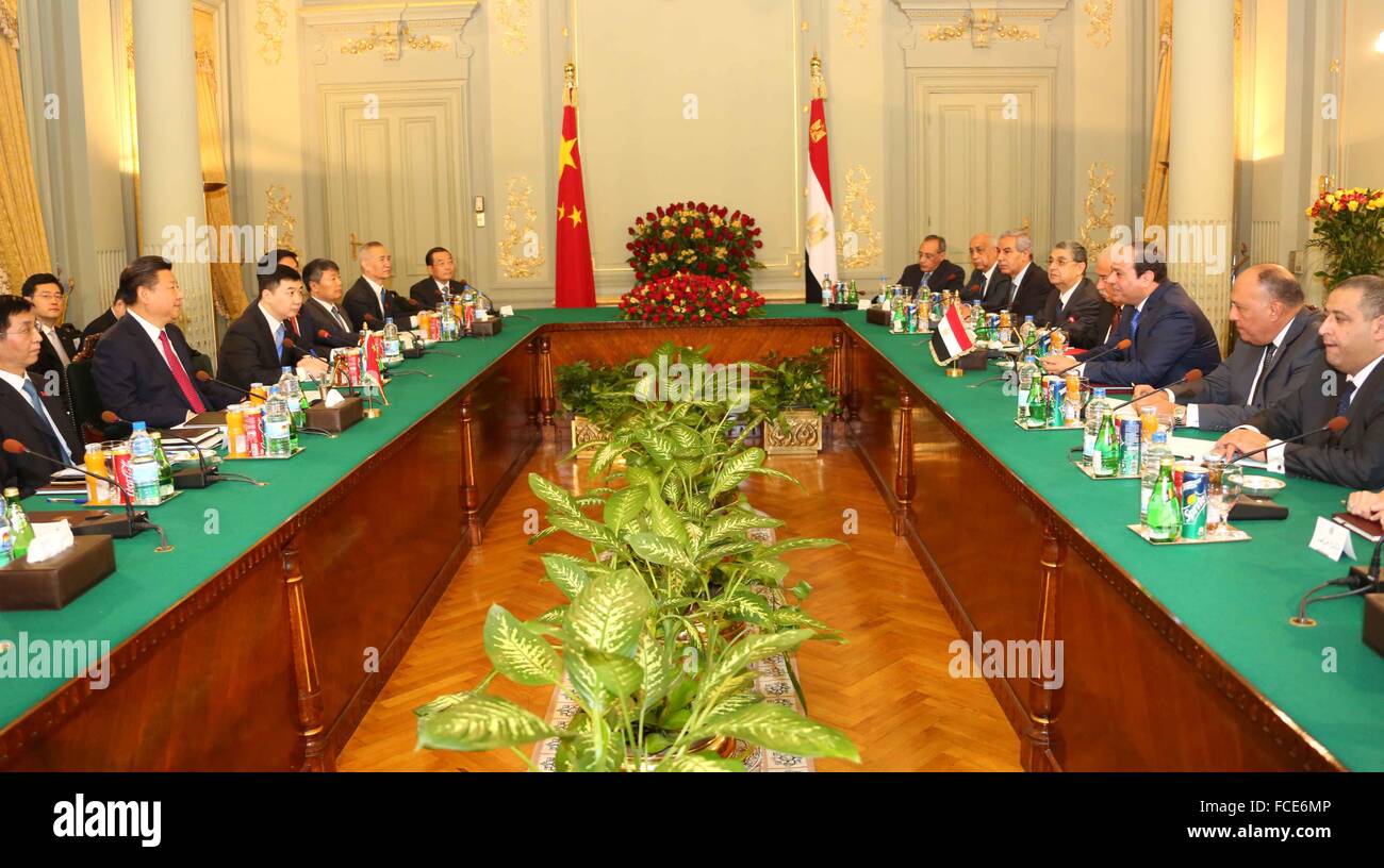 Chinesischen Staatspräsidenten Xi Jinping in Kairo für einen zweitägigen Besuch in Ägypten, bilaterale Zusammenarbeit mit ägyptischen Präsidenten Sisi zu diskutieren Stockfoto