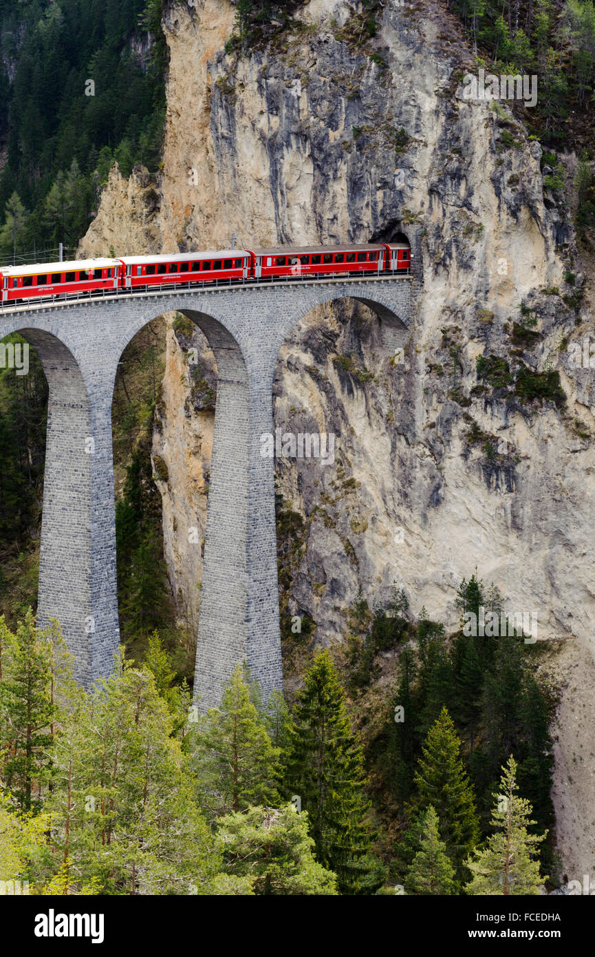 Landwasser Viadukt, Albula, UNESCO World Heritage Site Rhätische Bahn in der Albula, Kanton Graubünden, Schweiz Stockfoto