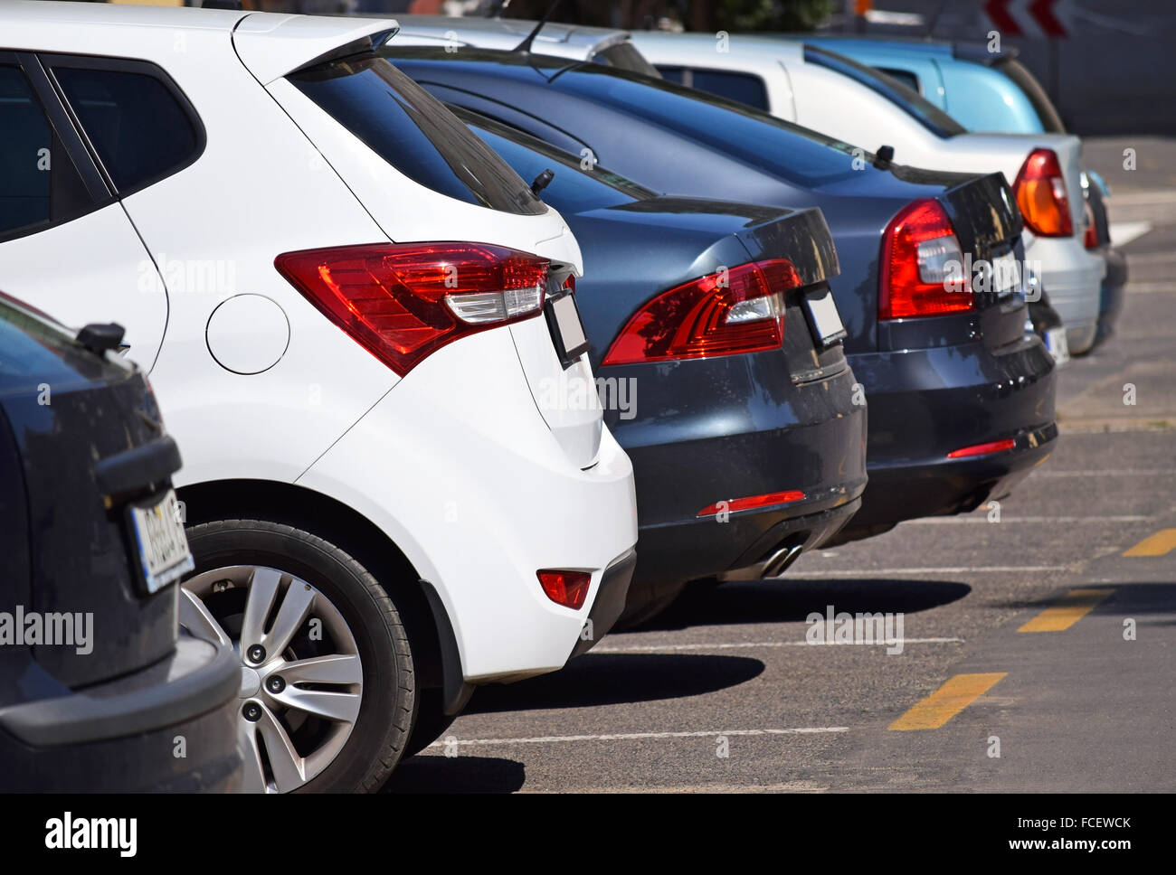 Autos auf dem Parkplatz Stockfoto