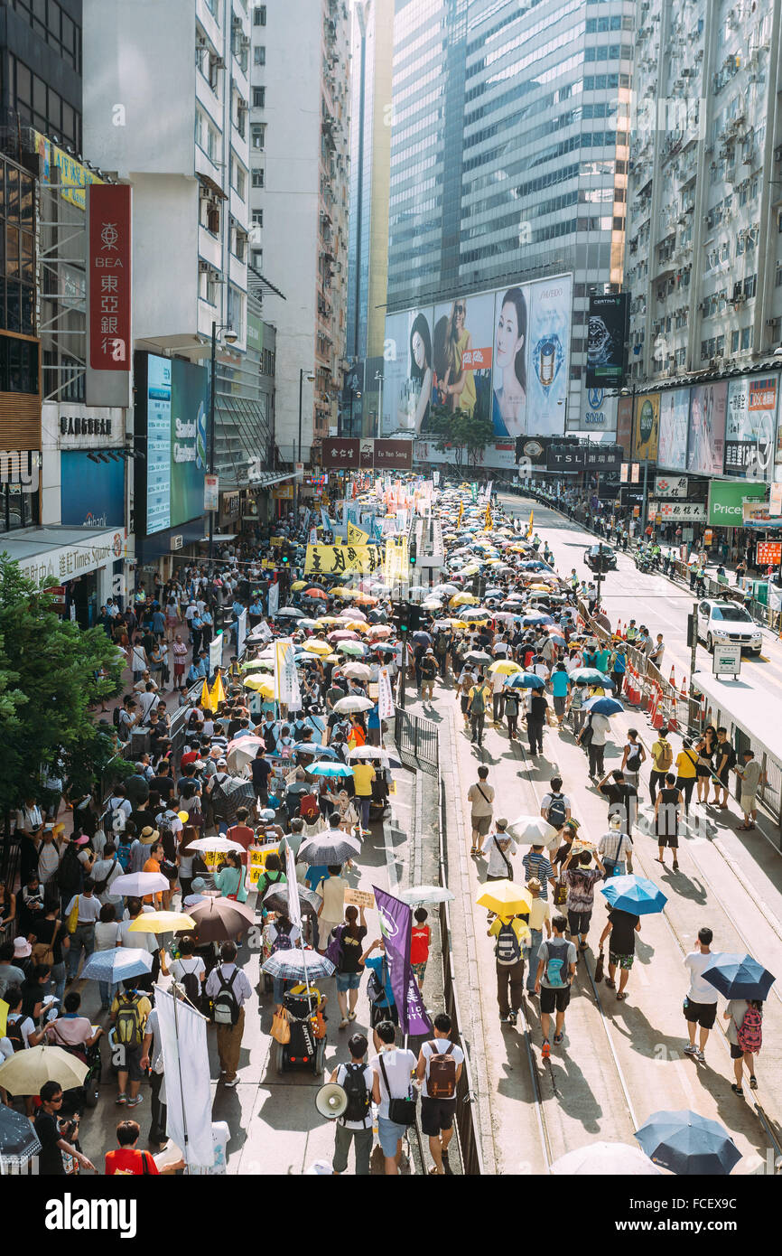 HONG KONG - 1. Juli: Hong Kong Leute zeigen ihre Unzufriedenheit nach Hong Kong von März auf 1. Juli 2015 in Hong Kong. Stockfoto
