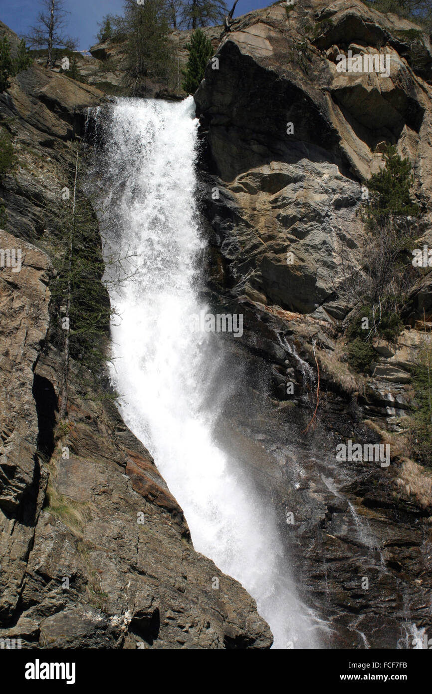 Wasserfall, Berge, Felsen, Wasser, Italien, Wild Stockfoto