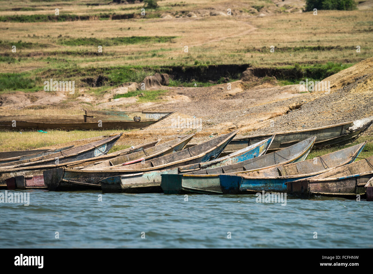Boote am Ufer von der Hütte Kanal, Queen Elizabeth National Park, Uganda, Ostafrika Stockfoto