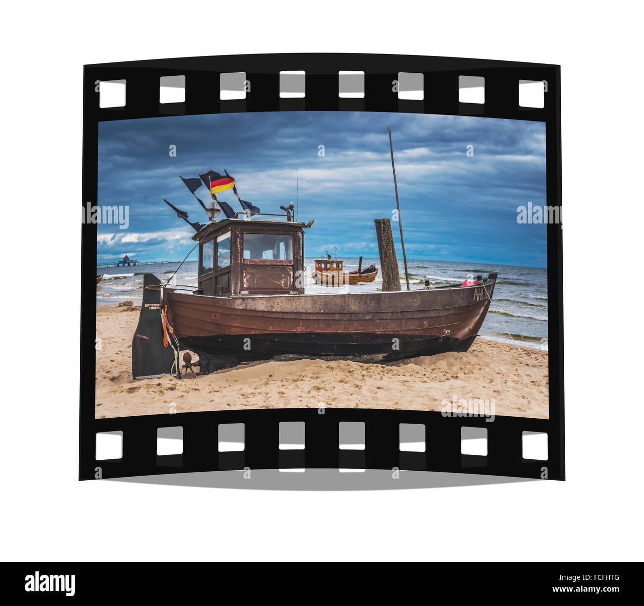 Angelboot/Fischerboot am Strand der Ostsee, Ahlbeck, Insel Usedom, Mecklenburg-Western Pomerania, Deutschland, Europa Stockfoto